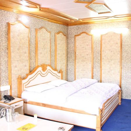 Hotel Vikrant Nainital Exterior foto